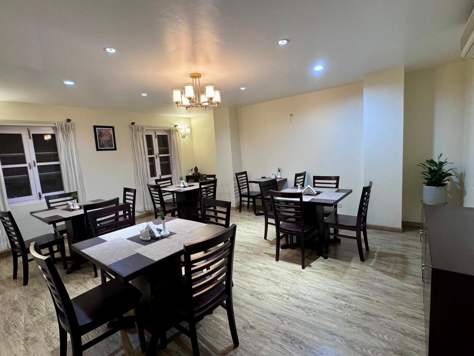 The Luxe Inn Boutique Hotel Kathmandu Exterior photo