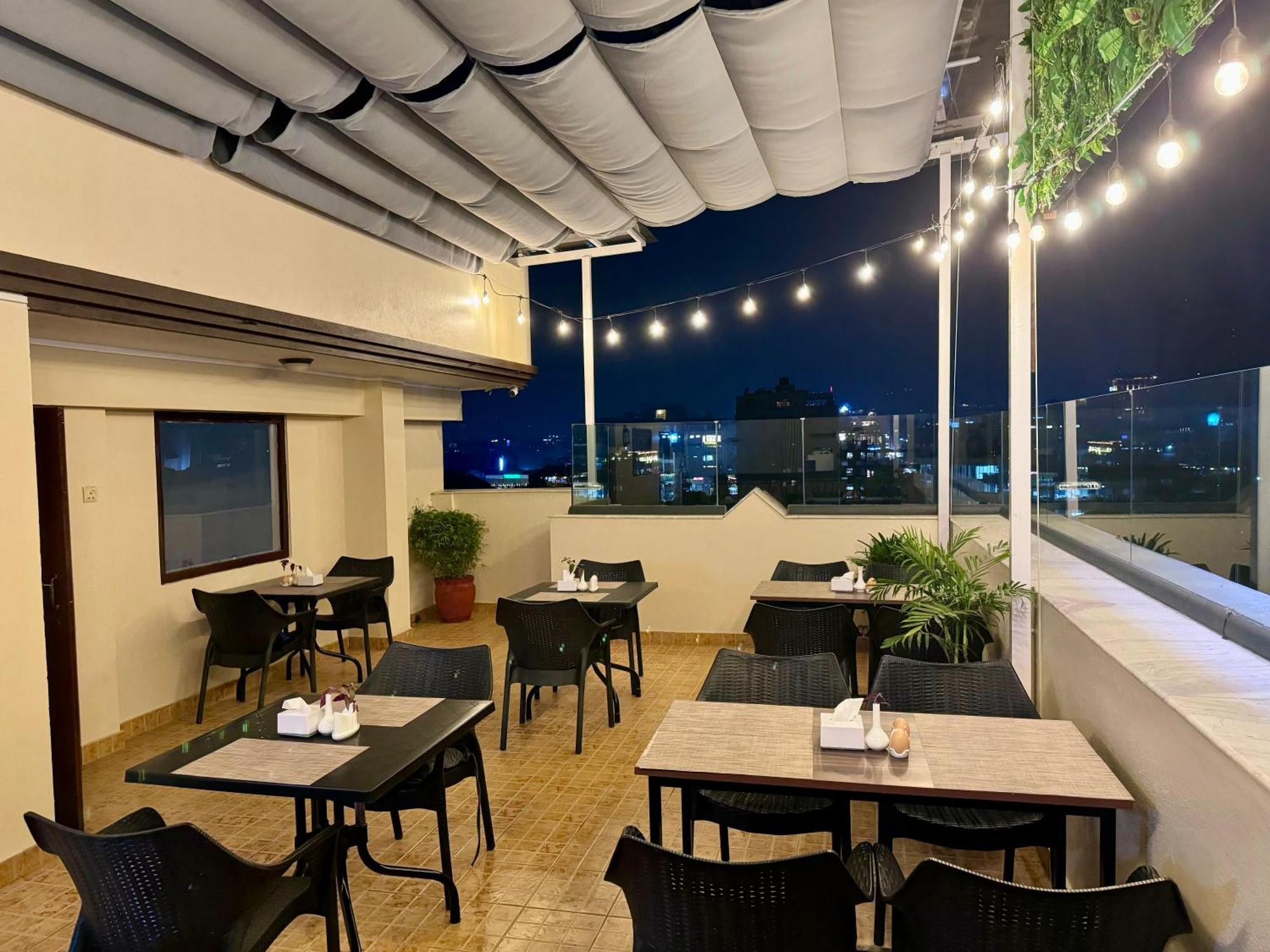 The Luxe Inn Boutique Hotel Kathmandu Exterior photo